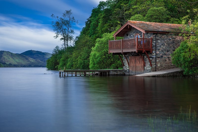Lakeside Retreat Lodge